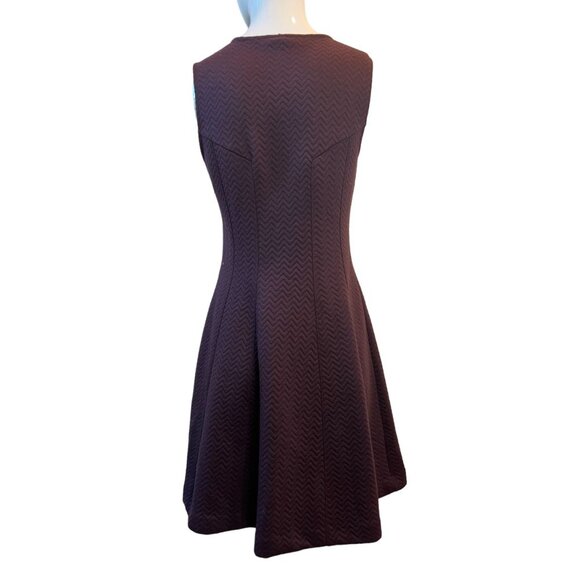 Ann Taylor Mini Skater Dress Crew Neck Sleevless Front Zip Up Maroon Size 4 - Picture 2 of 7